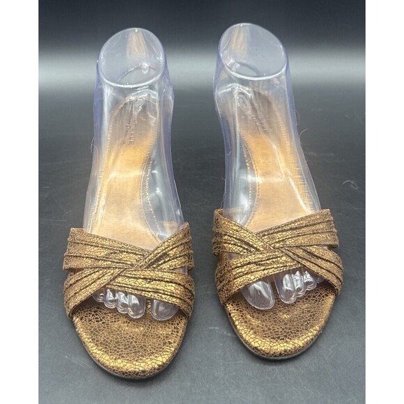MICHELLE D Womens Gold Copper Metallic Slide Slip On Heeled Sandals Sz 8.5 - Picture 2 of 16